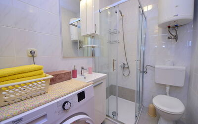 Accommodation:&nbsp;Ana 620.2