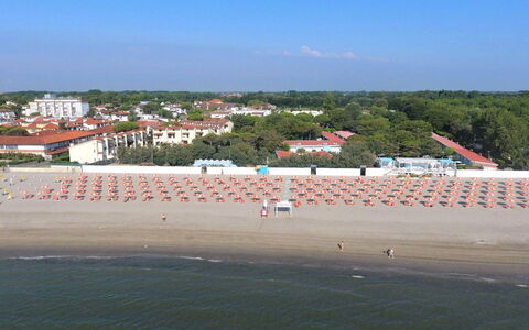Bungalow Mare: Water, Sea, Coast, Beach, Waterway, Shore, Coastal And Oceanic Landforms, Vacation, Sand, River