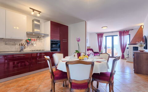 Chiara: Room, Property, Building, Interior Design, Furniture, Real Estate, Floor, Dining Room, House, Table