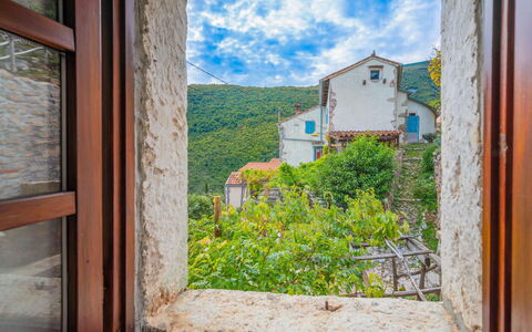 Mickey: Property, Window, Wall, House, Room, Painting, Vacation, Building, Architecture, Rural Area