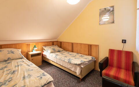 Rallye: Furniture, Property, Comfort, Wood, Lighting, Lamp, Bed Frame, Interior Design, Floor, Flooring