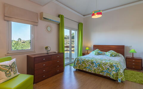 Bela Vitta: Bedroom, Furniture, Room, Bed, Property, Bed Sheet, Interior Design, Bedding, Bed Frame, Green