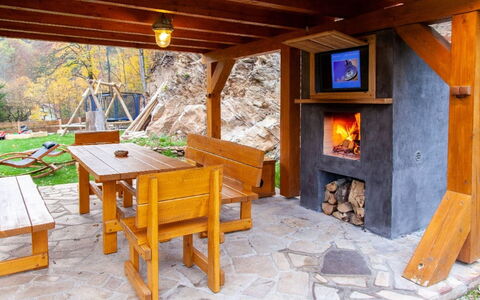 Mrklov: Property, Room, Furniture, Building, House, Table, Real Estate, Home, Interior Design, Cottage