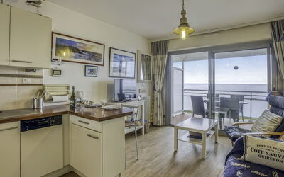 Accommodation:&nbsp;Penduick 124.1