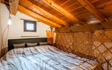 Carametto: Building, Property, Furniture, Wood, Comfort, Window, Bed, Architecture, Bed Frame, House