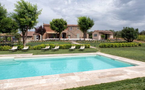 Villa Milluzzi: Water, Sky, Cloud, Plant, Property, Swimming Pool, Building, Tree, Grass, Architecture