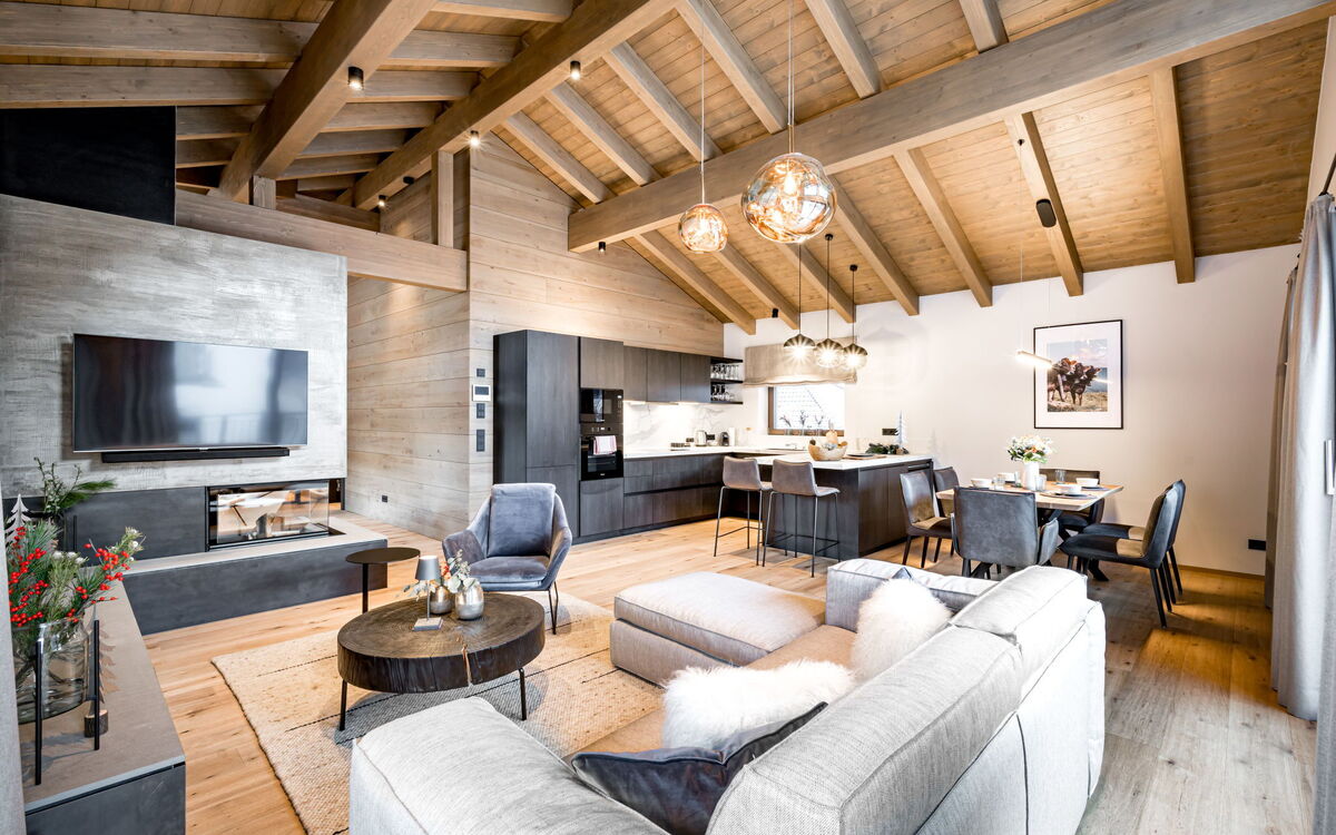 Accommodation:&nbsp;Penthouse 800.2