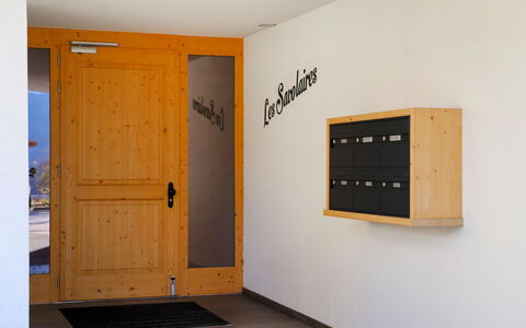 Les Savolaires 4: Building, Door, House, Cabinetry, Wood, Interior Design, Paint, Art, Wall, Flooring