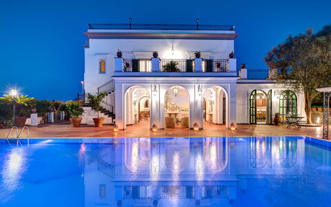 Palazzo Villa Dei Nobili: Water, Building, Property, Plant, Blue, Sky, Light, Azure, Tree, House
