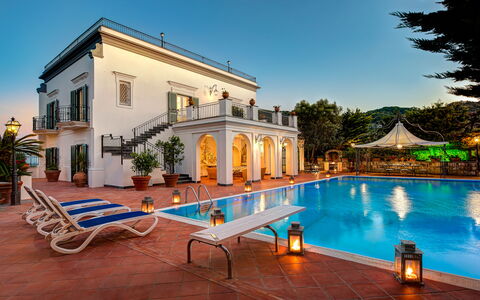 Palazzo Villa Dei Nobili: Water, Plant, Sky, Property, Swimming Pool, Building, Azure, Tree, Window, Outdoor Furniture