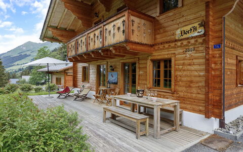 Dörfli: Wood, Cottage, House, Log Cabin, Hardwood, Porch, Larch, Village, Lumber, Wood Stain