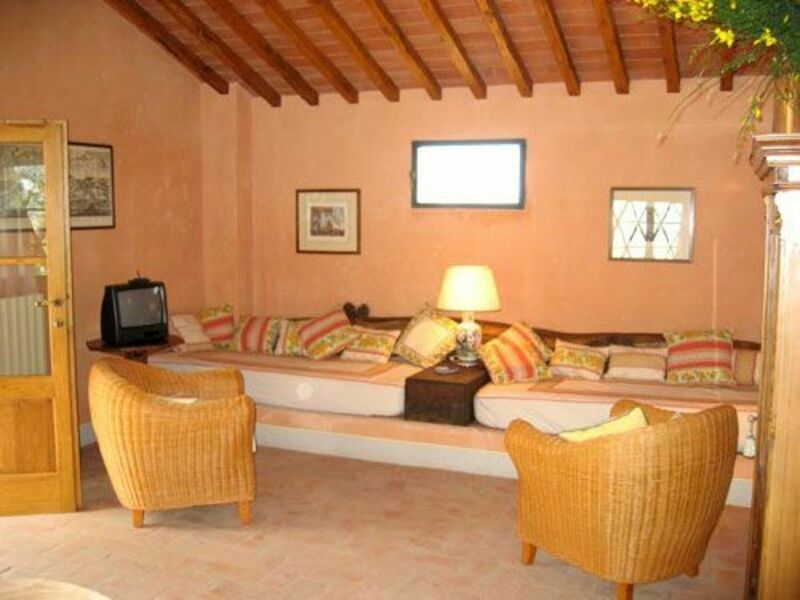 Accommodation:&nbsp;La Cantina