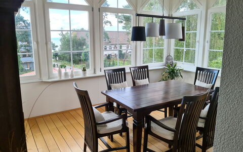 Villa am Meer: Wood, Room, Floor, Interior Design, Flooring, Hardwood, Glass, Table, Furniture, Chair