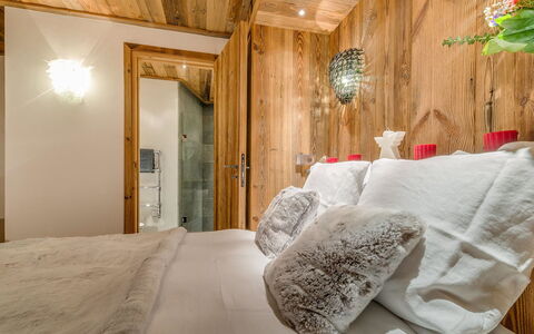 Denali: Property, Furniture, Comfort, Wood, Building, Interior Design, Architecture, Floor, Flooring, Wall