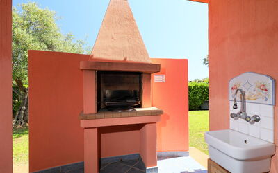 Accommodation:&nbsp;Rei Sole (Rei315) or San Pietro 659.2