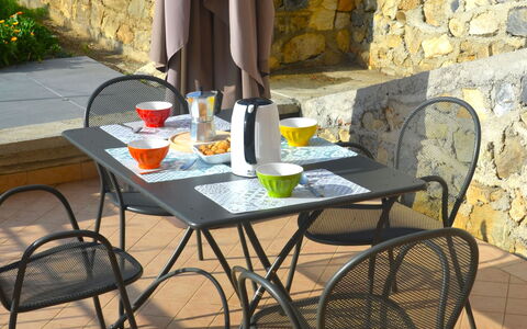 Casa 51: Table, Furniture, Plant, Chair, Outdoor Table, Tableware, Outdoor Furniture, Building, Interior Design, Yellow