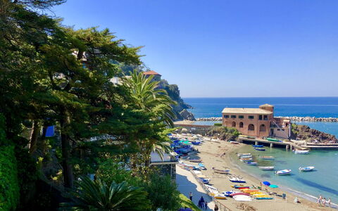 Luigina - Levanto: Body Of Water, Coast, Coastal And Oceanic Landforms, Sea, Summer, Beach, Resort, Shore, Tourist Attraction, Boat