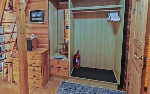 Ylläskuru D 2: Flooring, Floor, Wood, Furniture, Interior Design, Room, Wood Stain, Wood Flooring, Hardwood, Ceiling