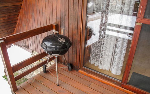 Dehtáře: Property, Wood, Building, Interior Design, House, Flooring, Floor, Wood Stain, Hardwood, Plank