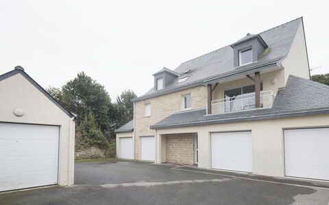Quiberon 242: Building, Sky, Garage Door, Road Surface, House, Land Lot, Asphalt, Tree, Window