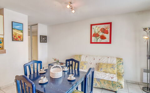Grand Sud: Table, Picture Frame, Furniture, Property, Chair, Azure, Lighting, Tableware, Wood, Interior Design