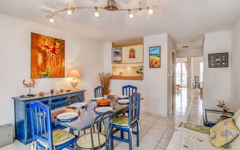 Grand Sud: Table, Picture Frame, Furniture, Property, Chair, Wood, Interior Design, Kitchen, Floor, Living Room
