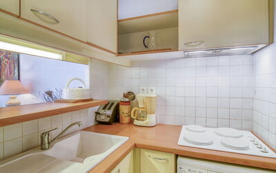 Accommodation:&nbsp;Grand Sud 180.16