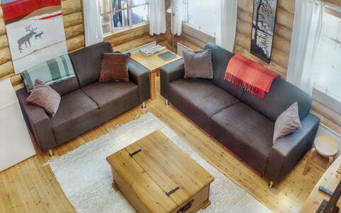 Vuosselin Kuukkeli: Couch, Wood, Furniture, Living Room, Home, Interior Design, Flooring, Floor, Apartment