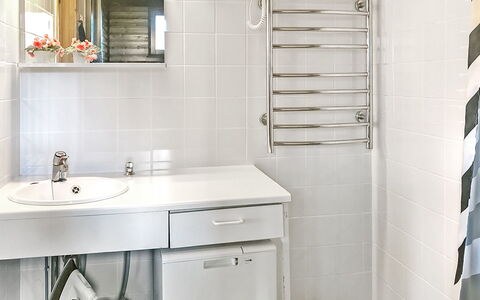 Rukakuru 47: Bathroom, Plumbing Fixture, Wall, Interior Design, Sink, Flooring, Bathroom Sink, Floor, Tap, Plumbing