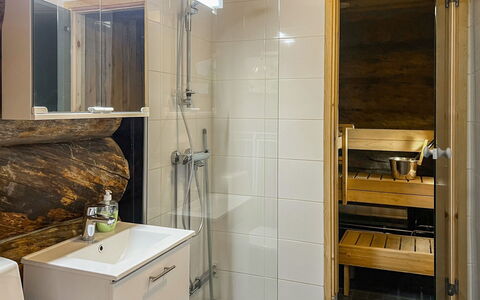 Kelotorppa a: Flooring, Wood, Plumbing Fixture, Floor, Interior Design, Sink, Plumbing, Bathroom Cabinet, Bathroom, Tap