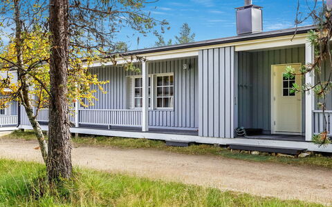 Saariseläntie 8 e 11: Wood, Cottage, Log Cabin, Forest, Shed, Garden Buildings, Larch, Woodland, Wood Stain