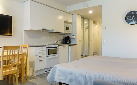 Skistar 105: Interior Design, Furniture, Flooring, Floor, Wall, Ceiling, Bed, Bedroom, Room, Apartment