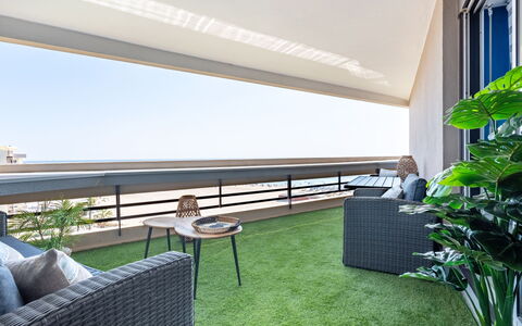 Accommodation:&nbsp;Terrasses du Levant 500.23