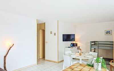 Accommodation:&nbsp;Les Terrasses du Levant 500.25