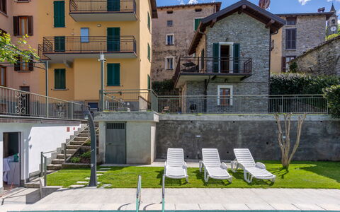 Varenna 642: Plant, Property, Building, Sky, Window, Cloud, Azure, Urban Design, Water, Swimming Pool