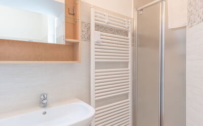 Accommodation:&nbsp;Alloro 642.4