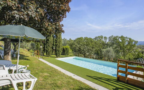 Castelfranco di Sopra 649: Sky, Plant, Water, Cloud, Swimming Pool, Shade, Tree, Outdoor Furniture, Vegetation, Sunlounger