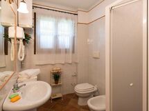 Accommodation:&nbsp;Girasole