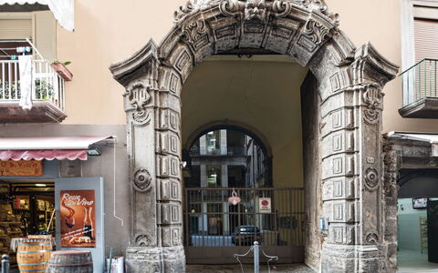 suite-borbone-royal-napoli-apartment-external