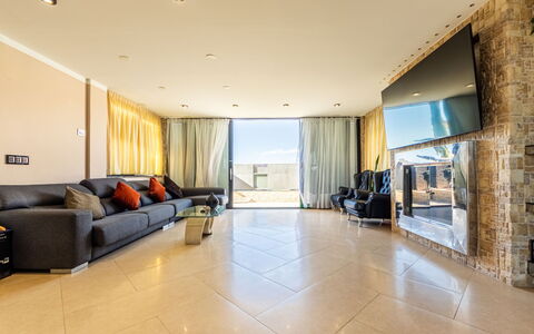 Masia Blanca: Property, Furniture, Couch, Building, Wood, Living Room, Interior Design, Flooring, Floor, Comfort