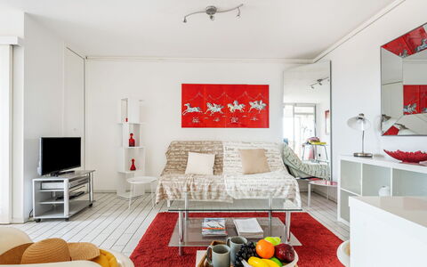 Soleil Bleu: Property, Furniture, Couch, Picture Frame, Comfort, Orange, Interior Design, Decoration, Floor