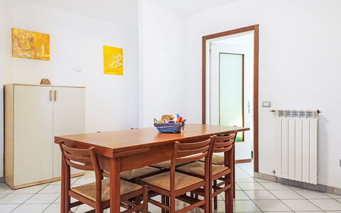 Luino 400: Furniture, Flooring, Wood, Floor, Interior Design, Table, Dining Room, Kitchen & Dining Room Table, Room, Apartment