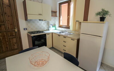 Residenza Agrifoglio 400.9: Cabinetry, Countertop, Furniture, Property, Kitchen Sink, Sink, Building, Wood, Kitchen, Drawer