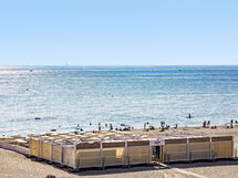 Accommodation:&nbsp;Le Beach 650.26