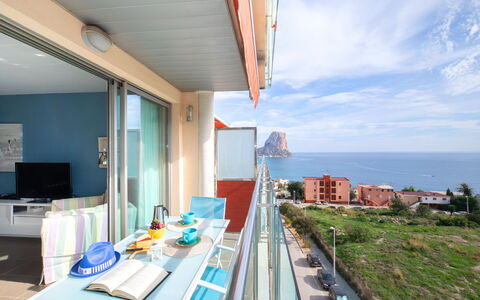 Borumbot: Sky, Table, Property, Building, Cloud, Azure, Window, Architecture, Chair, Urban Design