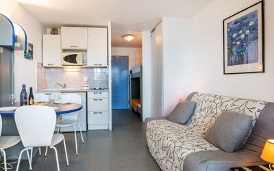 Accommodation:&nbsp;Copacabana 690.2