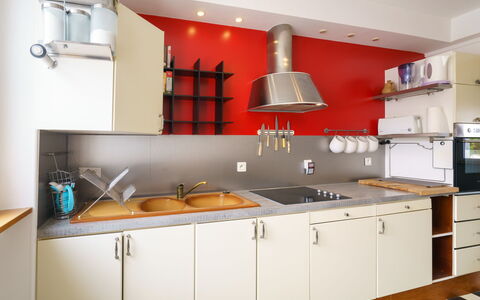 L'Atlantique: Cabinetry, Countertop, Sink, Kitchen Sink, Tap, Kitchen Stove, Kitchen Appliance, Kitchen, Home Appliance, Exhaust Hood