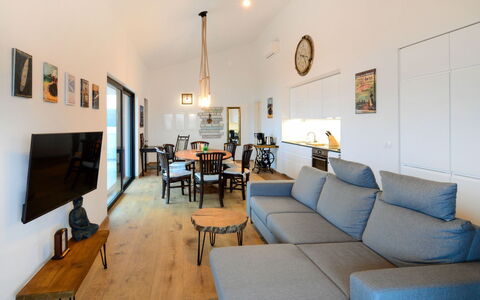 Accommodation:&nbsp;Viva-By the Sea-Panorama Penthouse 601.3