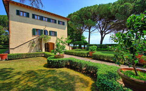 Villa Sorbaiano: Plant, Sky, Property, Green, Building, Window, Nature, Tree, Land Lot, Grass