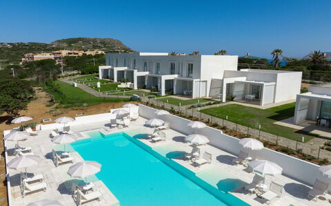 Stintino 637: Sky, Property, Building, Water, Swimming Pool, Azure, Window, Architecture, Outdoor Furniture, Urban Design